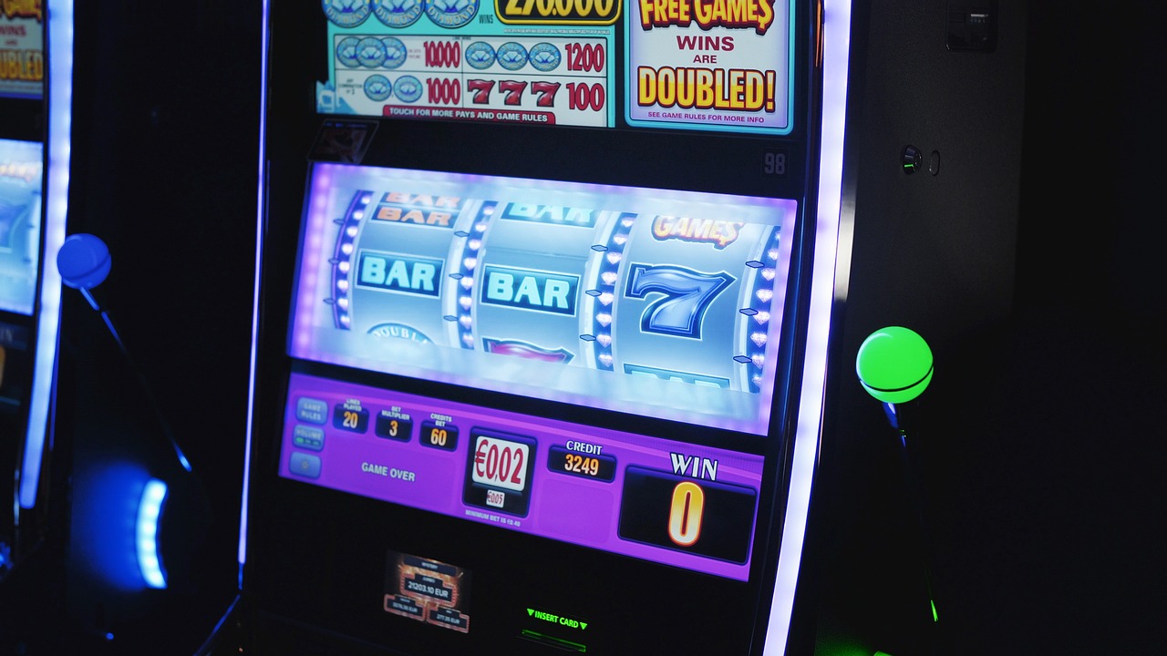 The Evolution of Slot Machine Graphics: Artistry Behind the Reels